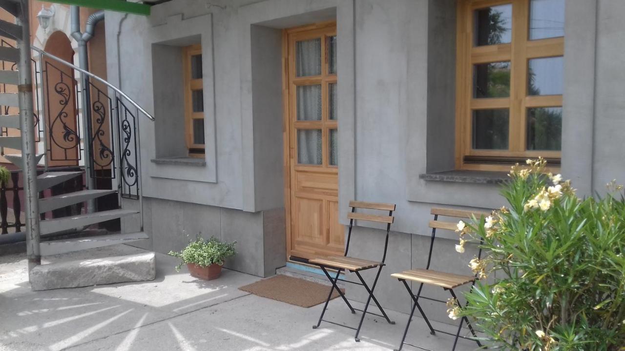 Vagabund Vendégház Etyek Exterior foto